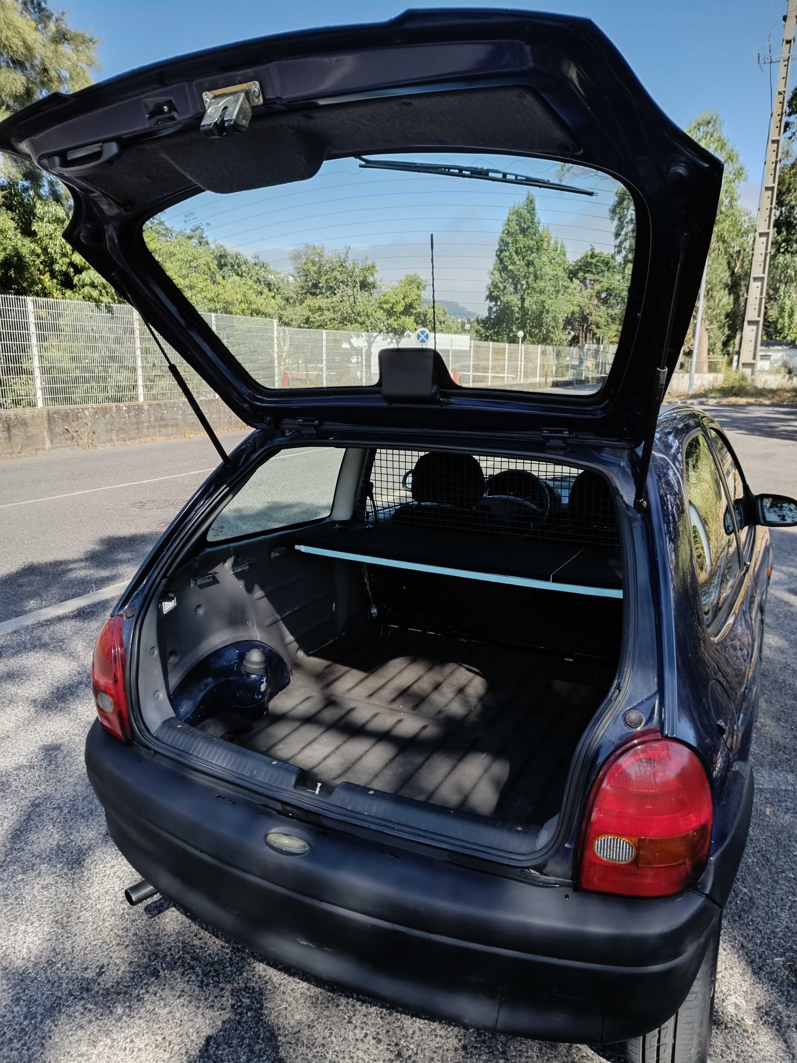 Opel corsa comercial