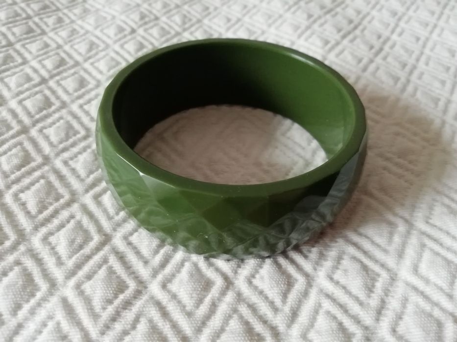 Pulseira verde com brilho