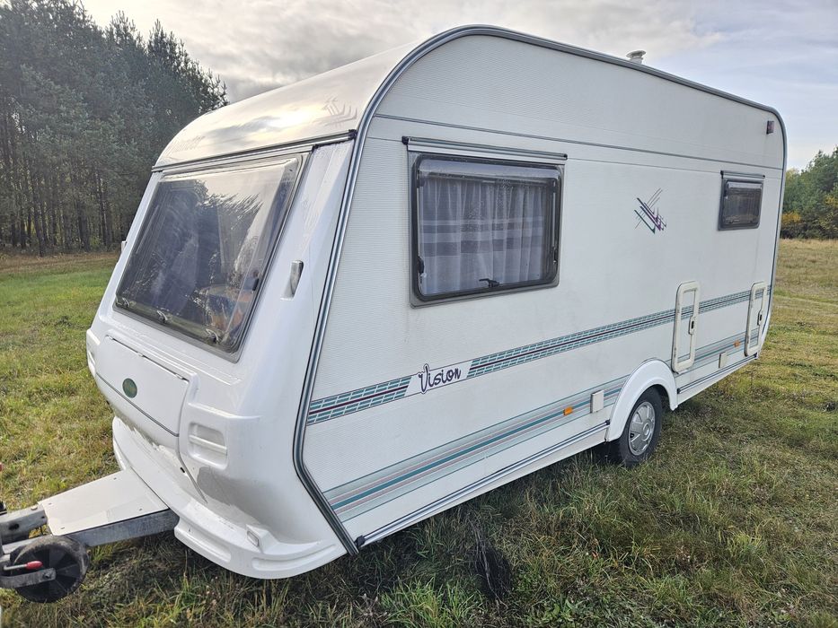 Przyczepa kempingowa Hylander Vision 2003r z przedsionkiem 1200Dmc