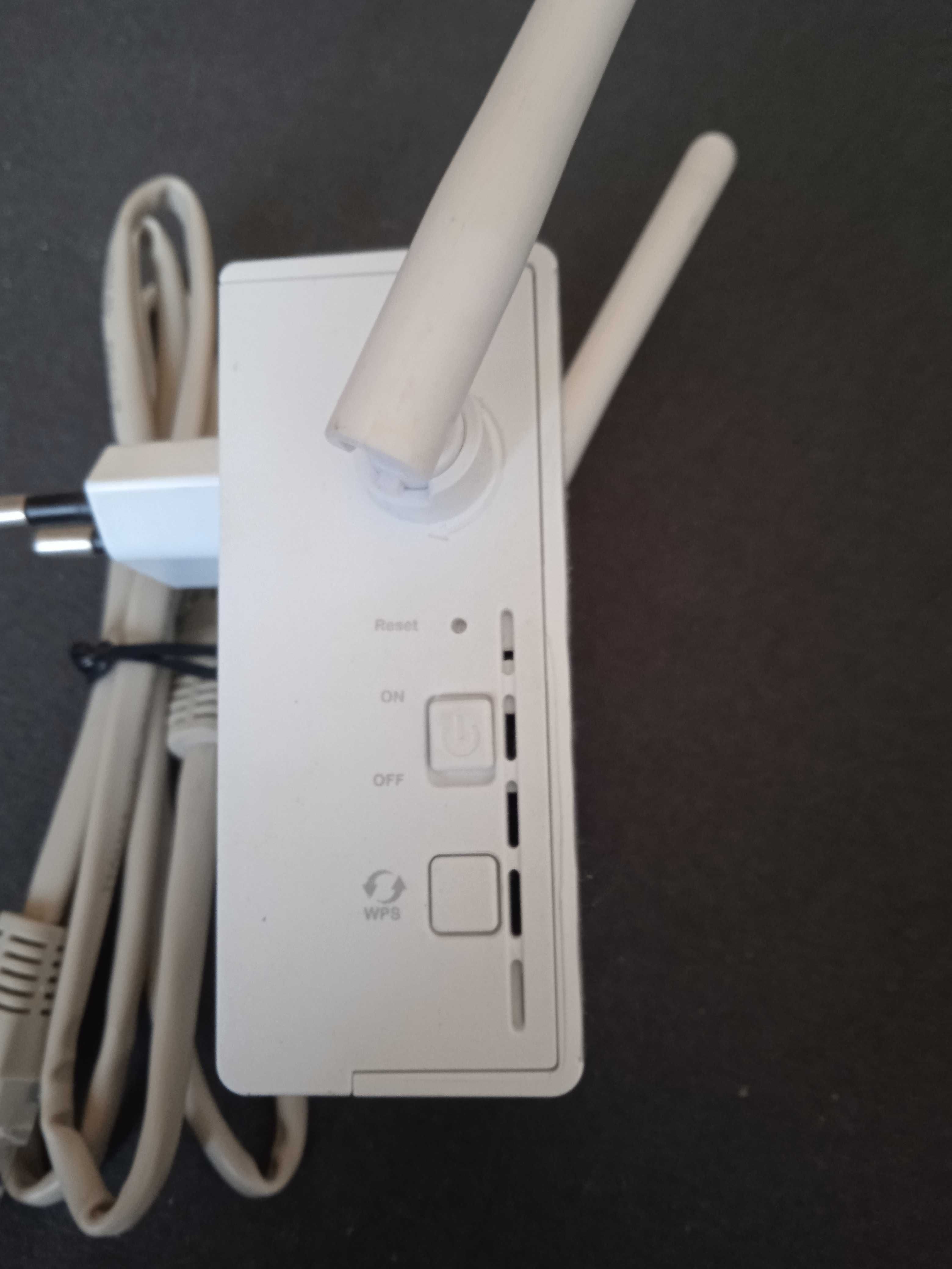 wzmaczniacz wifi asus + kabel