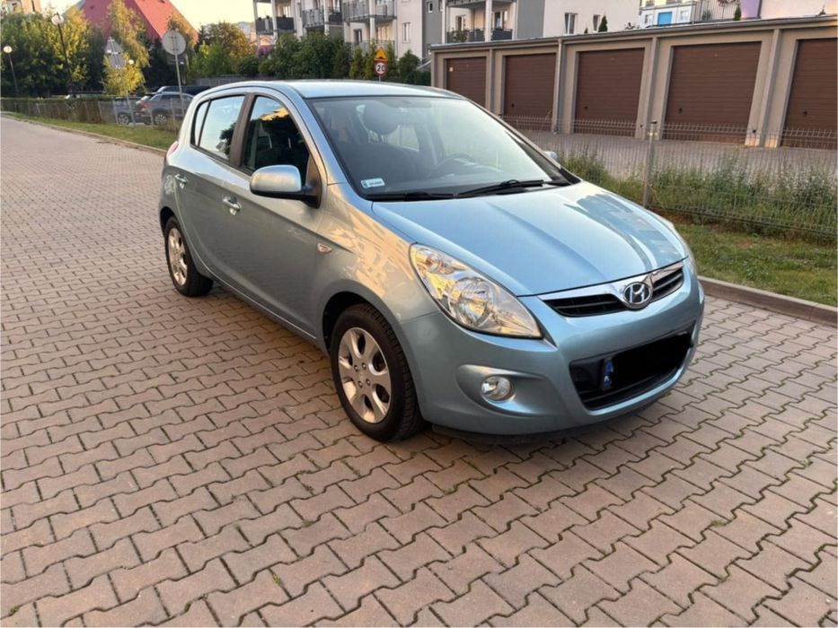 Hyundai I 20 1.4 Benzyna 201O Rok