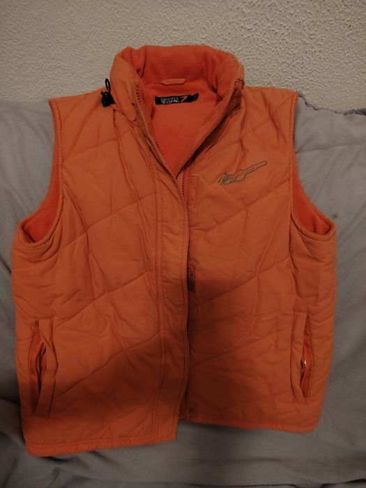 10€ colete tamanho s entrego em Rio tinto ou envio CTT