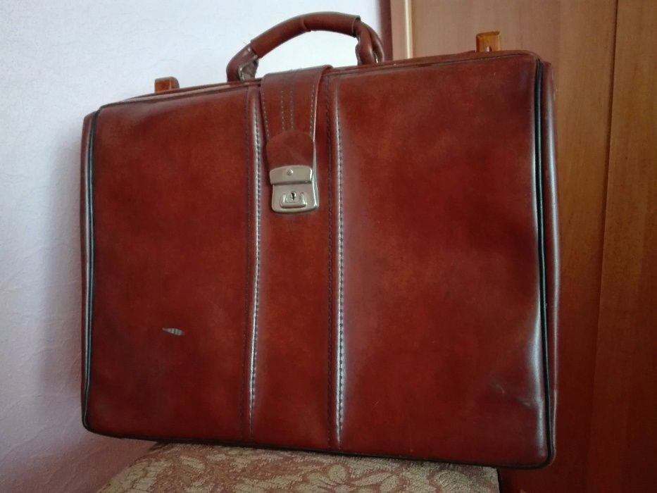 Портфель взрослый