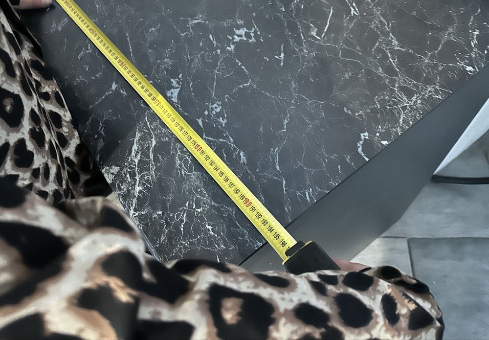 Кухня , мийка,кран. Довжина 2 м.