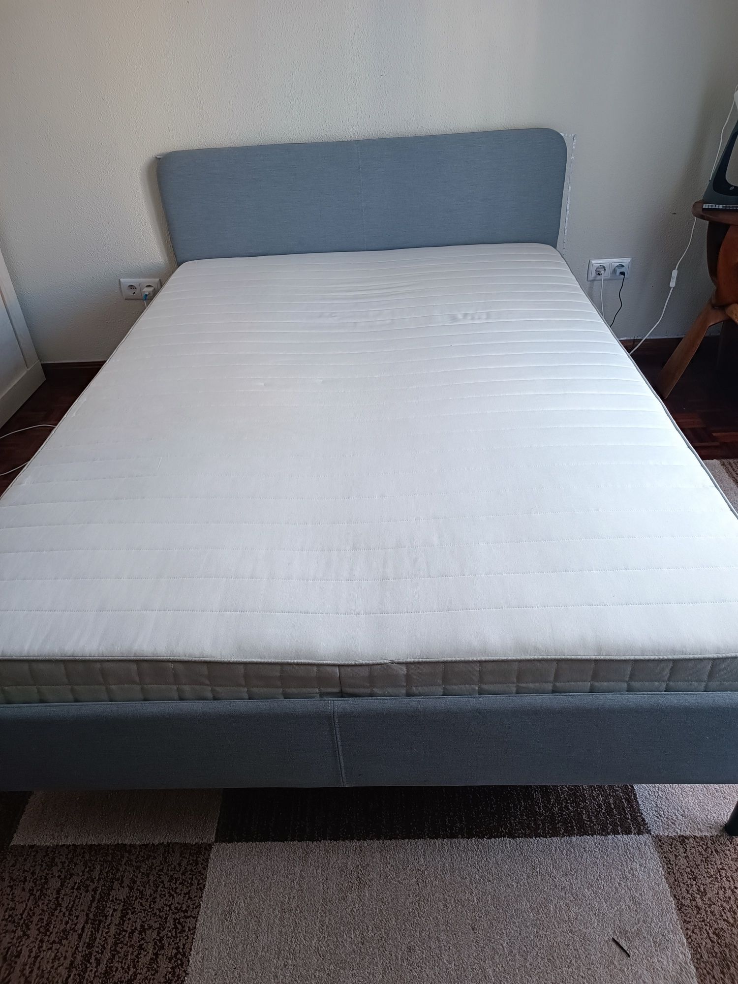 cama de casal  IKEA