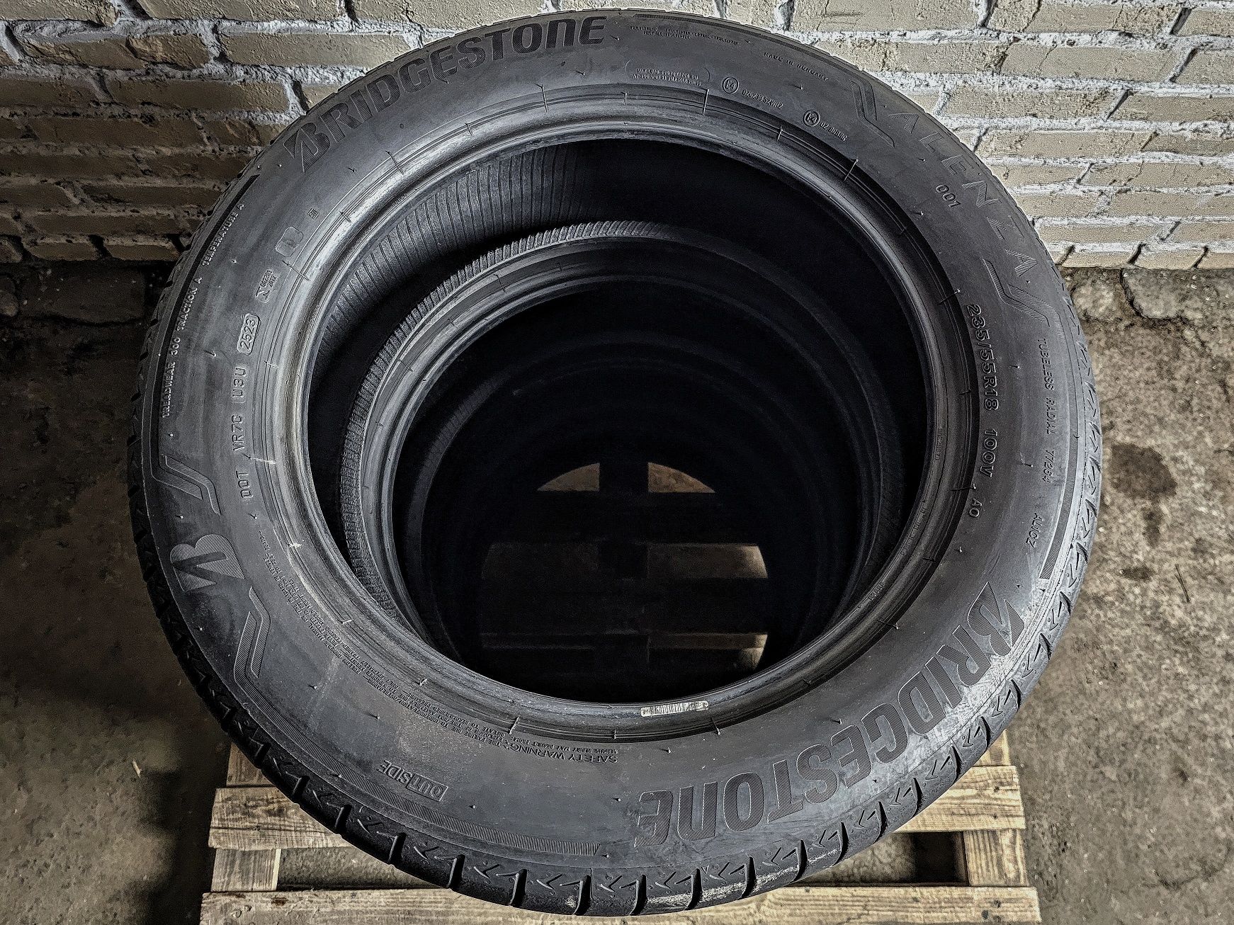 Шини 235/55r18 Bridgestone | 2023 | 6.5mm | Hungary | Преміум комплект