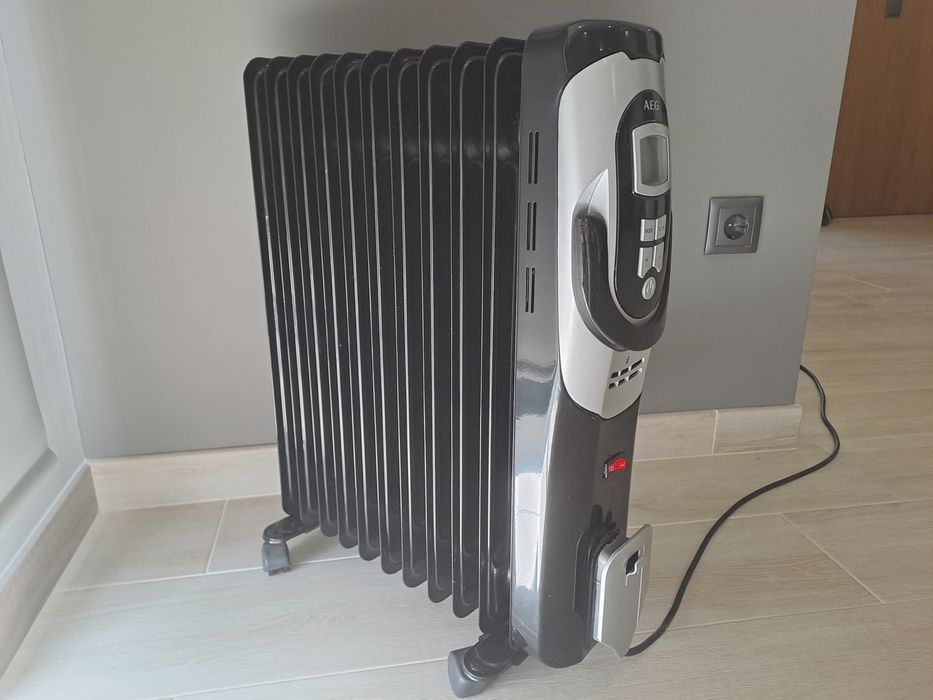 Aquecedor a óleo AEG