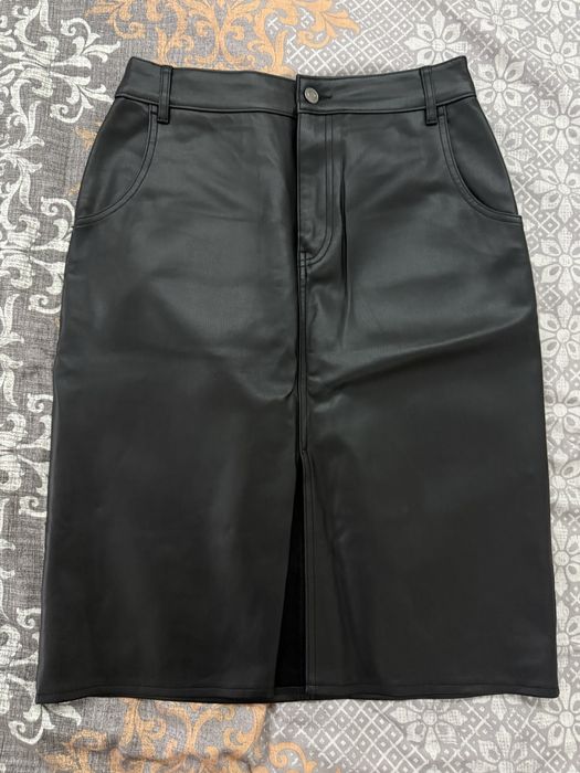Спідниця zara (екошкіра)