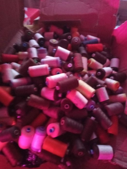 Sprzedam nici do szycia maszynowego i recznego