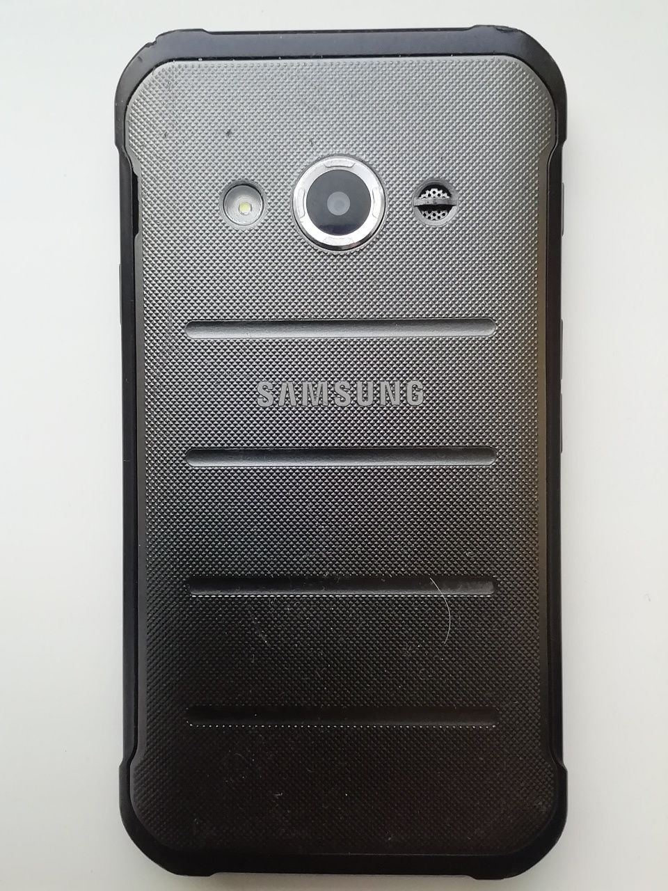 Продам захищений смартфон Samsung Xcover