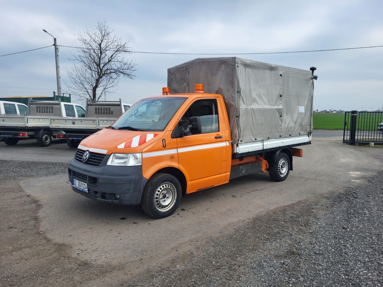 Volkswagen transporter T5 doka brygadówka 6 osobowy skrzyniowy