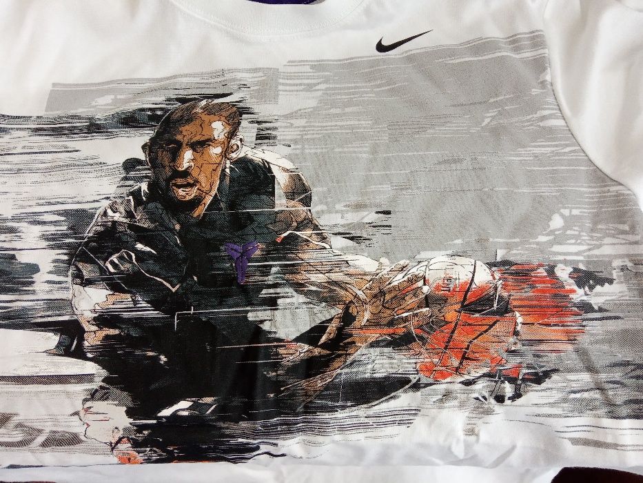 T-Shirt/Nike/Dri-Fit/Tamanho 12-13 anos