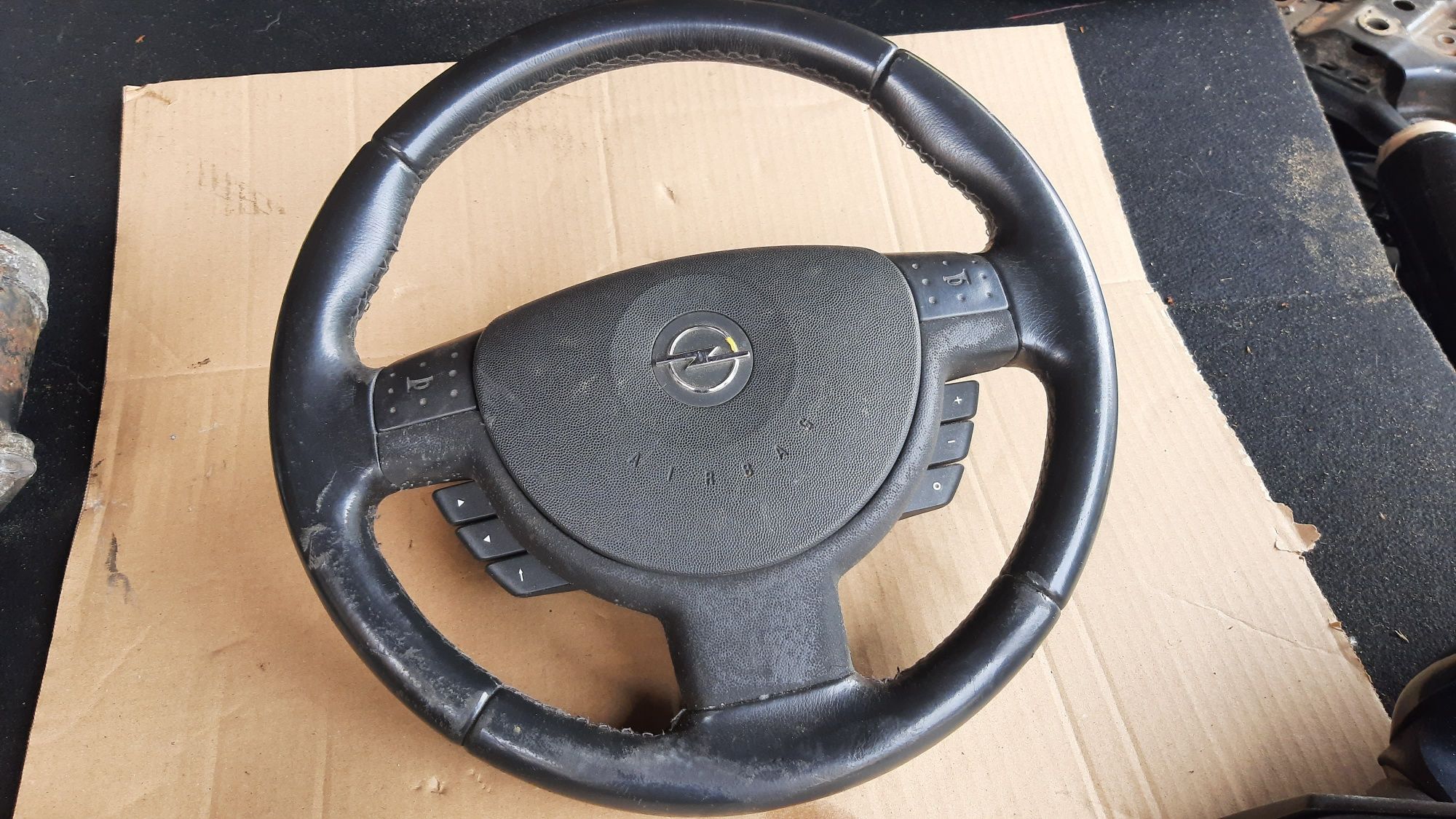 Kierownica skórzana z funkcją skóra opel corsa c combo