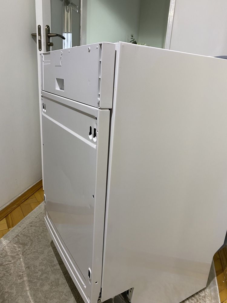 Ідеальна Вбудована посудомийна машинка  Electrolux /  45 см