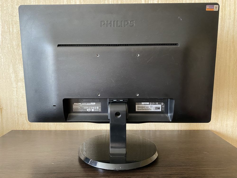 Монітор Philips 226v4l