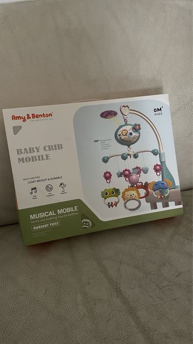 Musical mobile for baby bed/Centro de Música para Berço