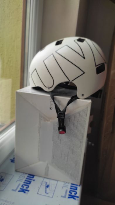 Kask uvex hlmt 5 bike pro.