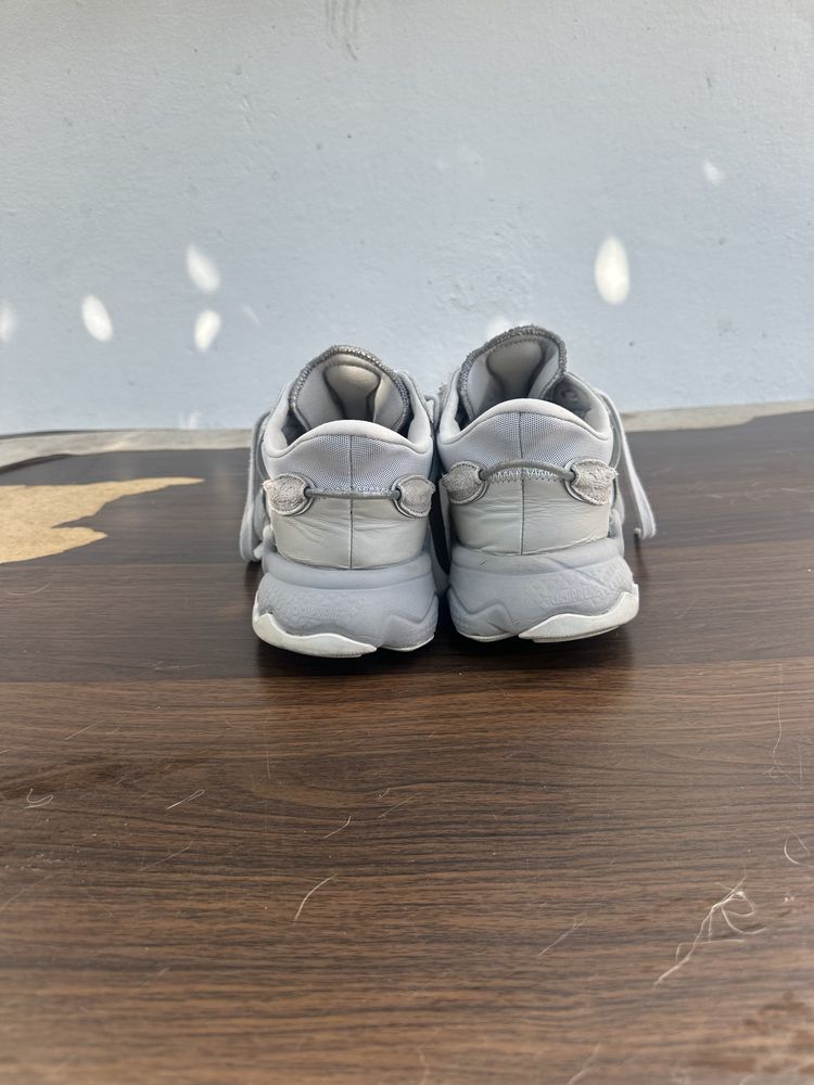 Adidas Ozweeg 42