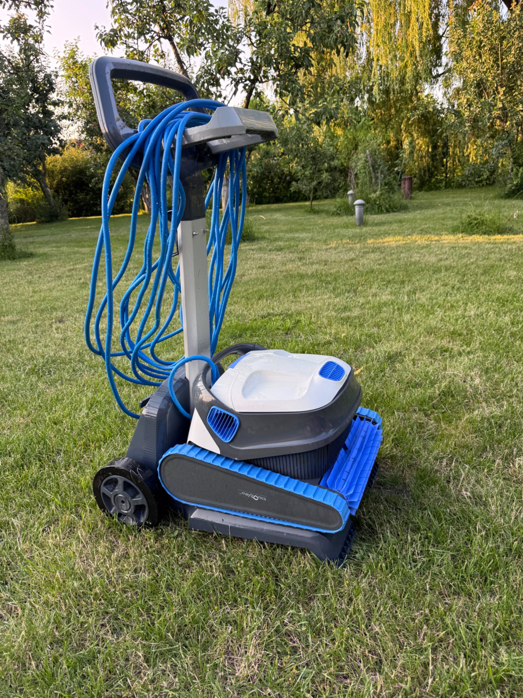Odkurzacz  do  basenu  DOLPHIN S300I