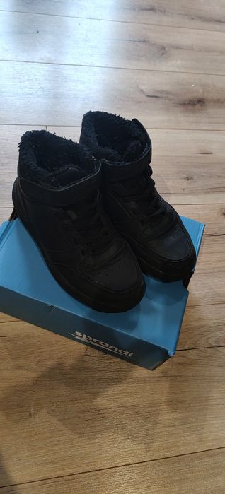 Buty zimowe sprandi r.32