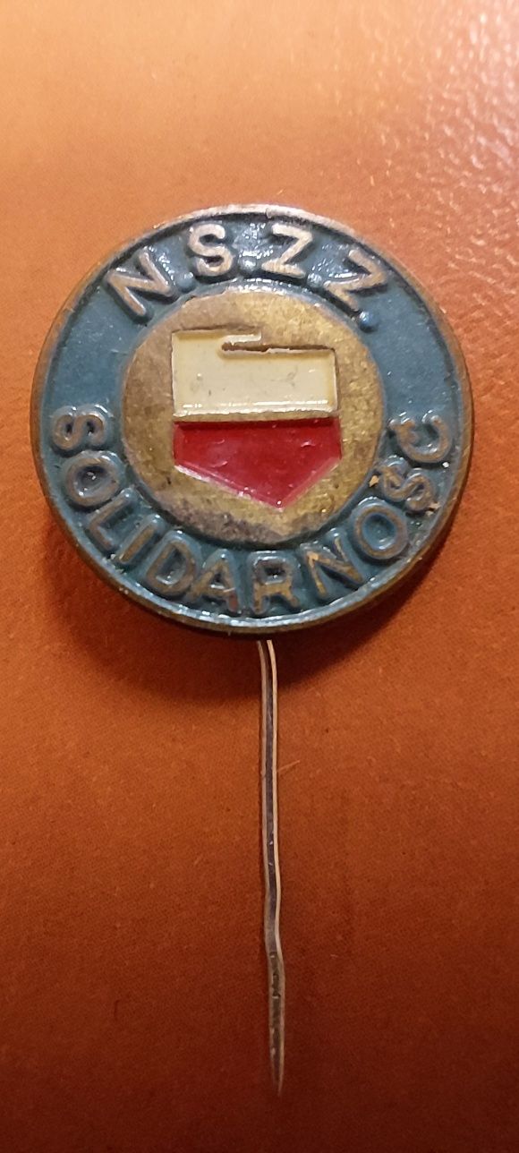 Przypinka Stara czasy PRL-U NSZZ Solidarność