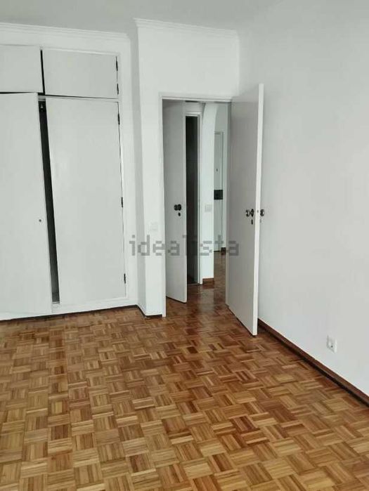 Arrendamento de Apartamento T1 na rua João Luís Ricardo, 76