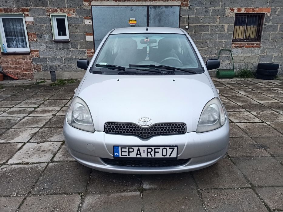 Toyota Yaris 1 1.3 benzyna