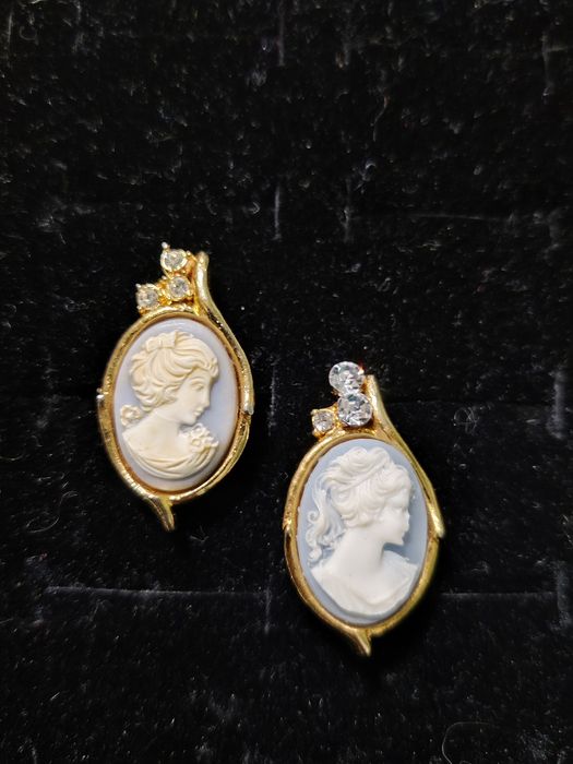 Zestaw dwóch kamei vintage