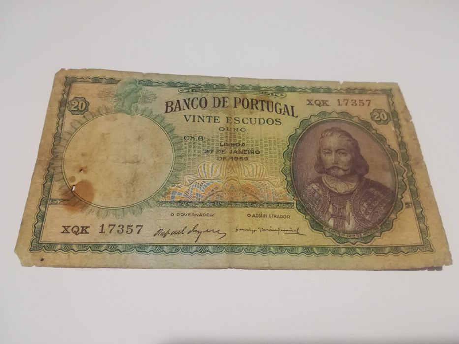 Notas de escudo (várias)
