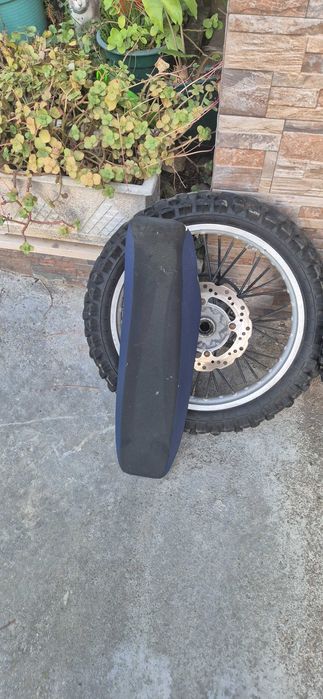 Vendo Rodas  e banco rmz 450