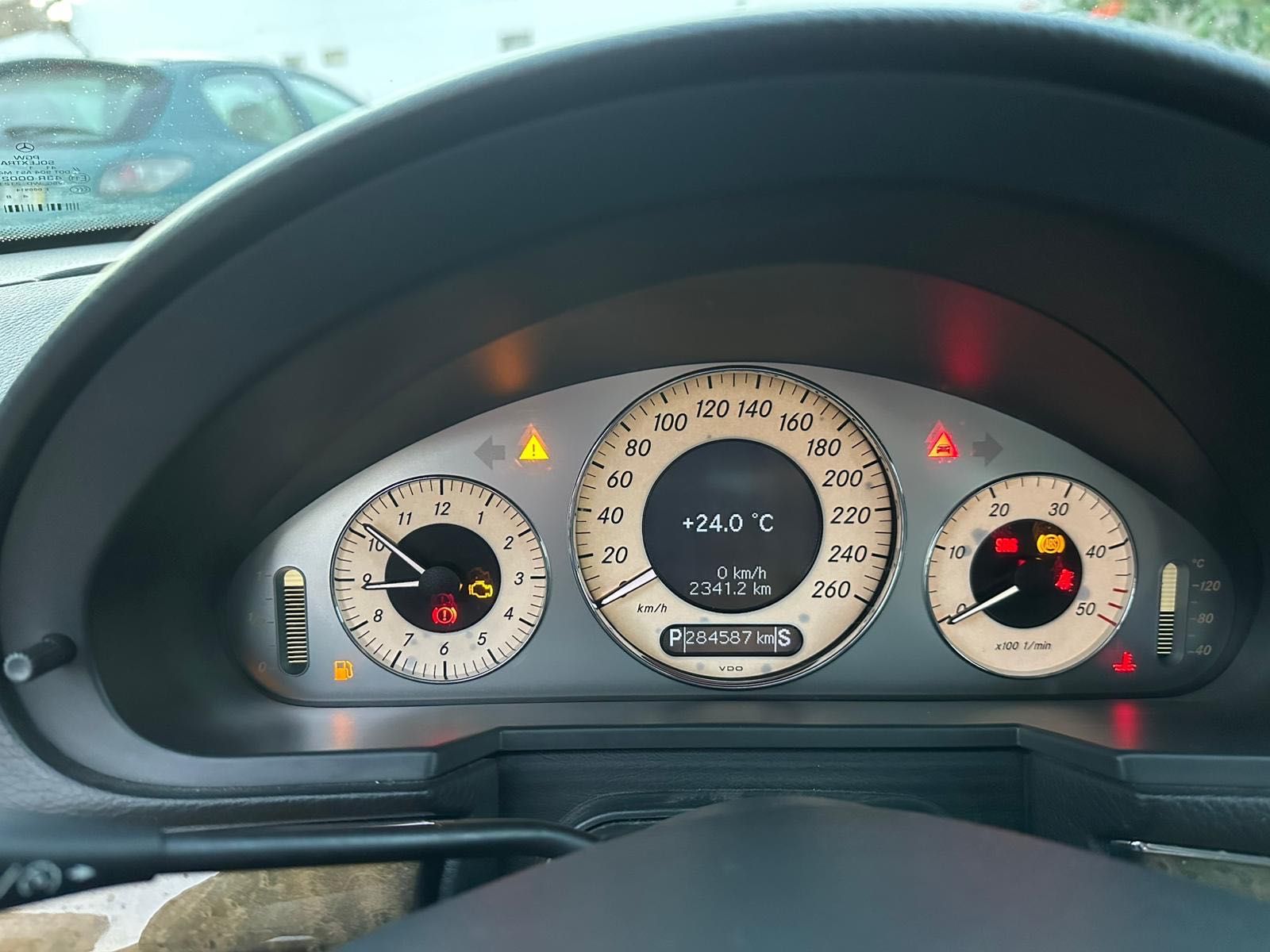 Mercedes e320 v6