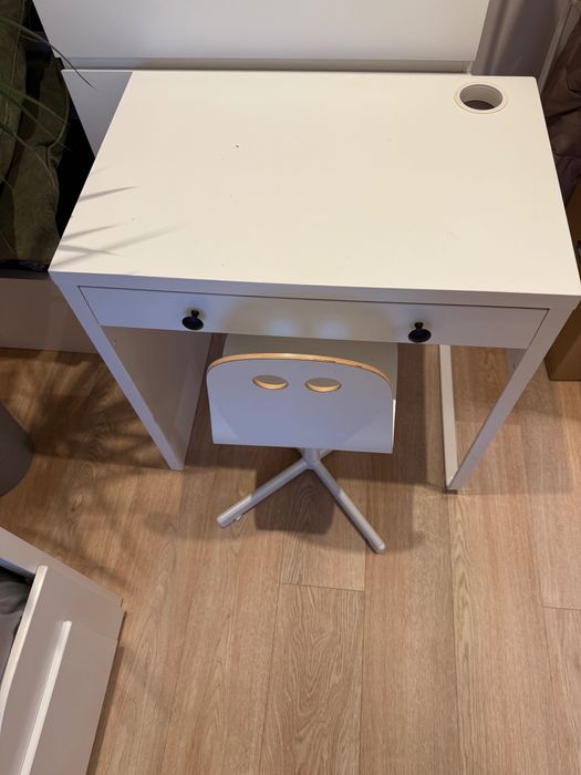 Biurko Ikea i krzesło