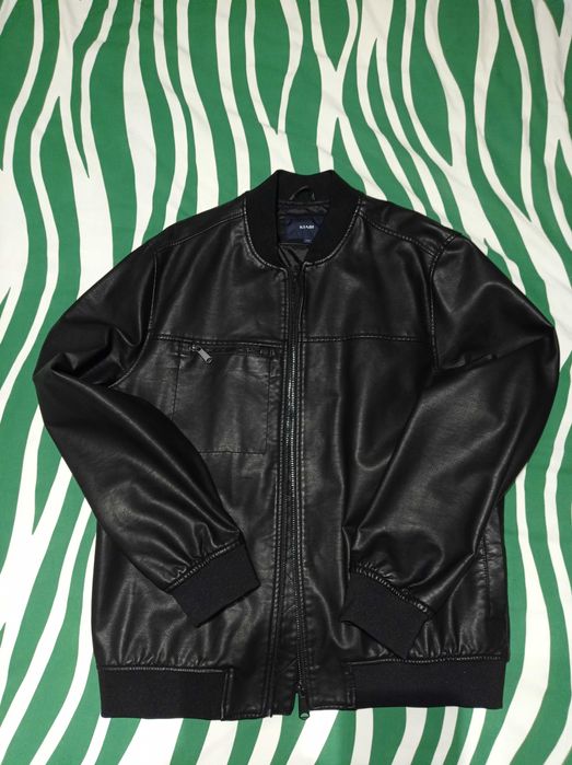 Blusão em pele sintética - Preto XXL