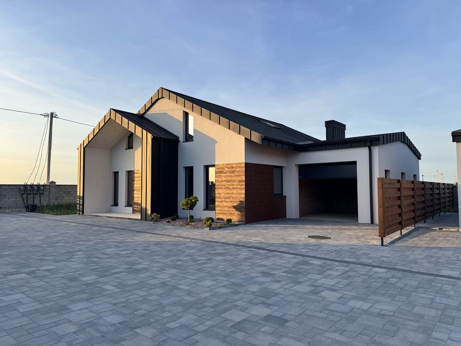 Будинок 140 м² з гаражем, мансардою. Ділянка 5 сот, Обарів, Авторинок