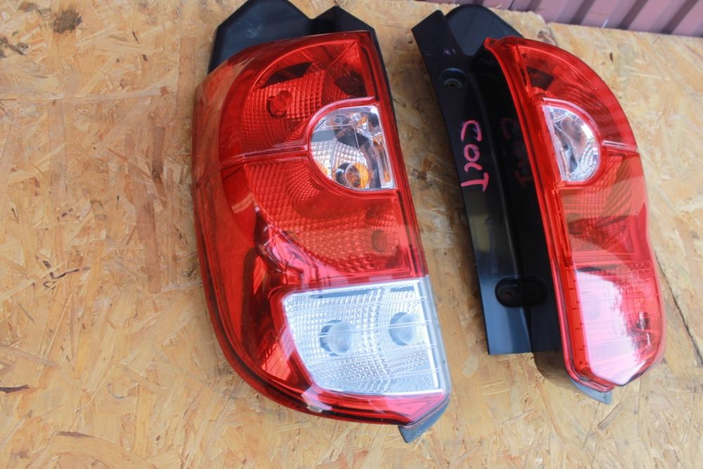 mitsubishi colt 08-12 lampa prawa lewa tył tylna lampy komplet