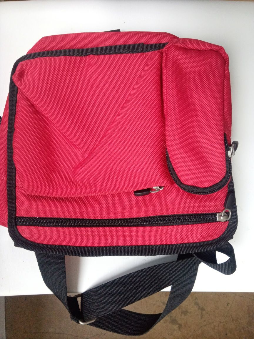 Bolsa Ferrari vermelha