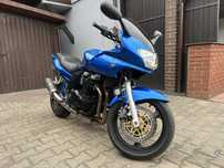Kawaskai zr7 750