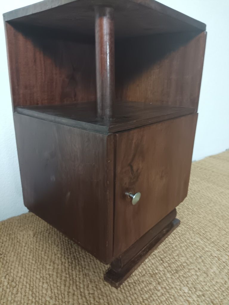 Mesa de cabeceira