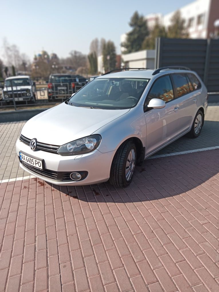 Автомобіль Volkswagen Golf