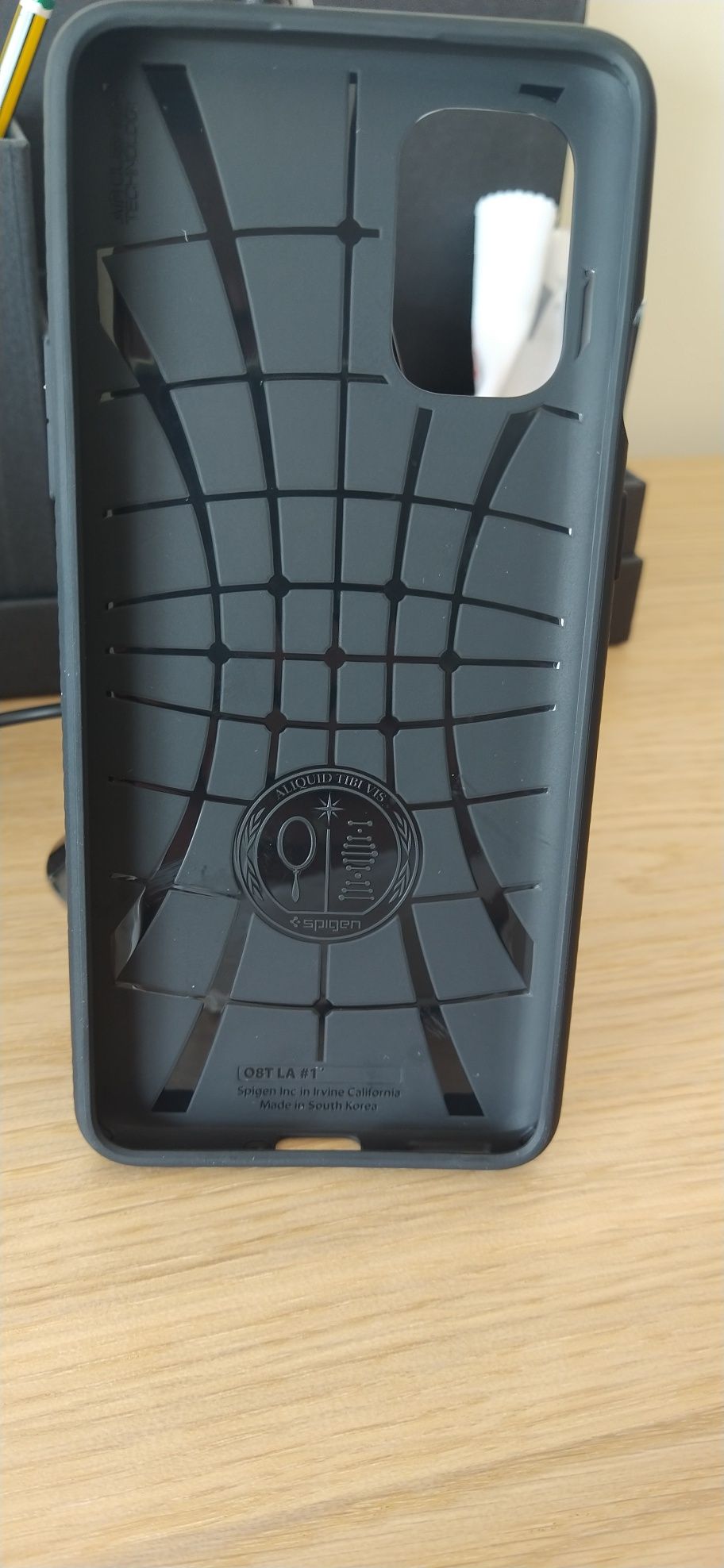 Capa Spigen OnePlus 8T