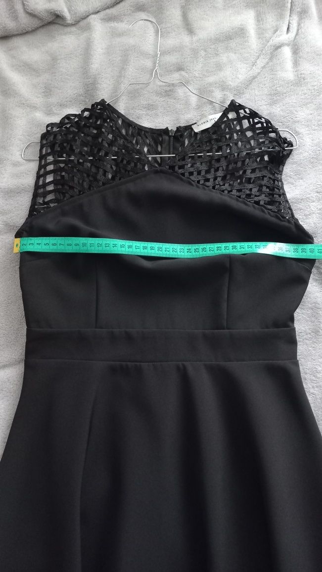 Сукня чорна з сіточкою