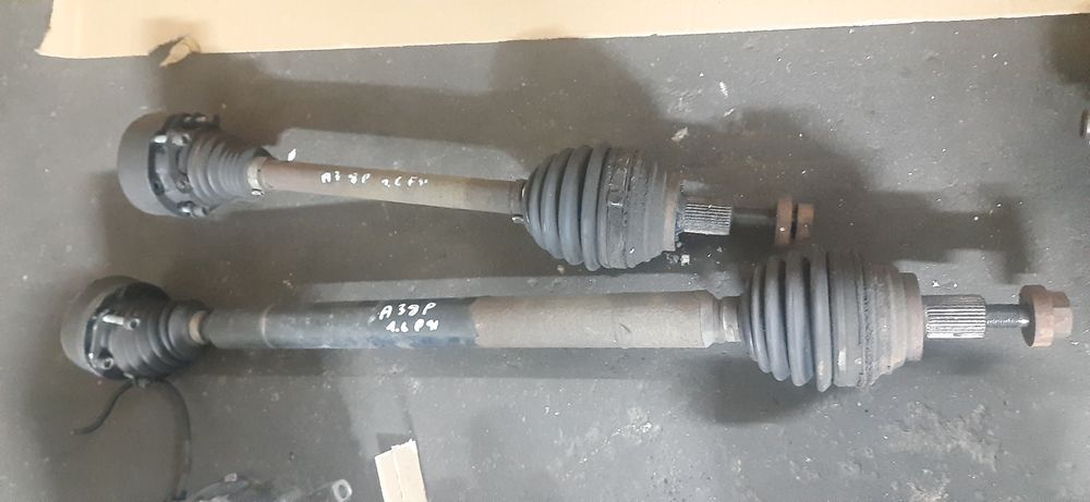 Półoś przeguby Audi A3 8P 1.6 fsi