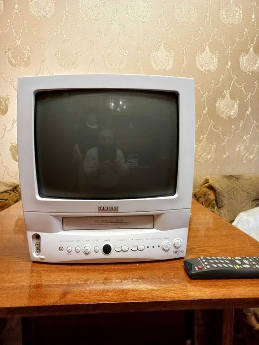 Продам новый телевизор Samsung с видеоплеером