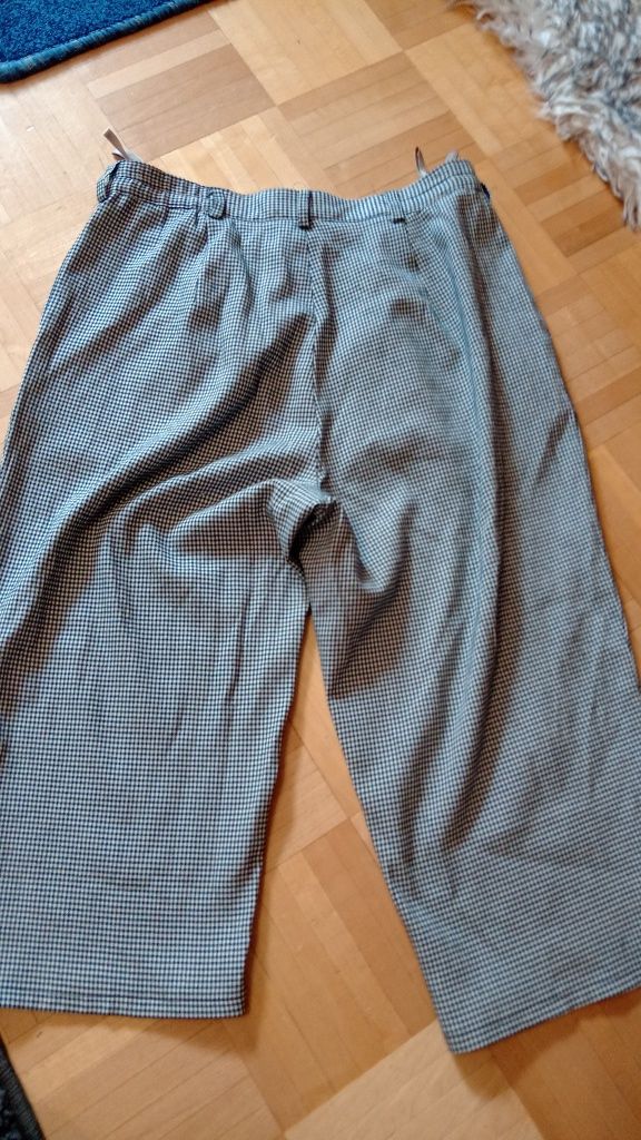 Spodnie damskie 3/4 z wzorem kratki  pepitki