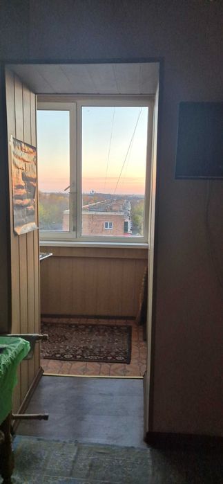 Продам однокімнатну квартиру у центрі  міста Шептицький