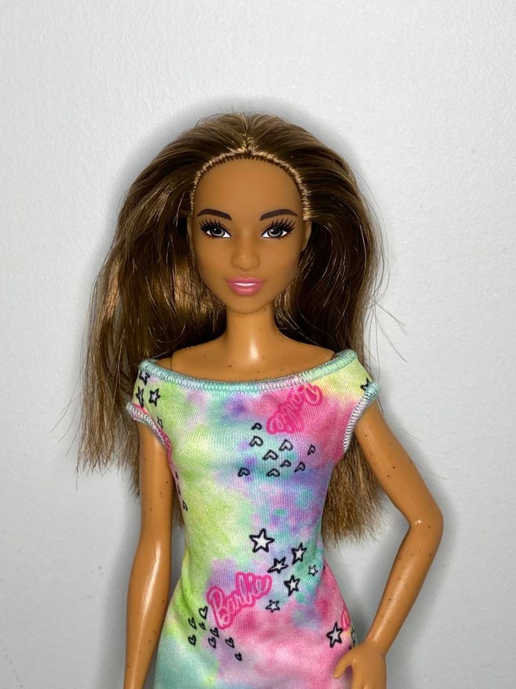 Lalka Barbie fashionistas