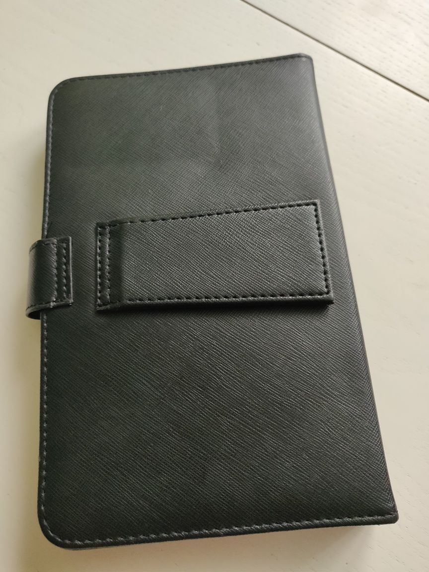 Etui z klawiaturą tablet lub telefon 23 cm x 14 cm