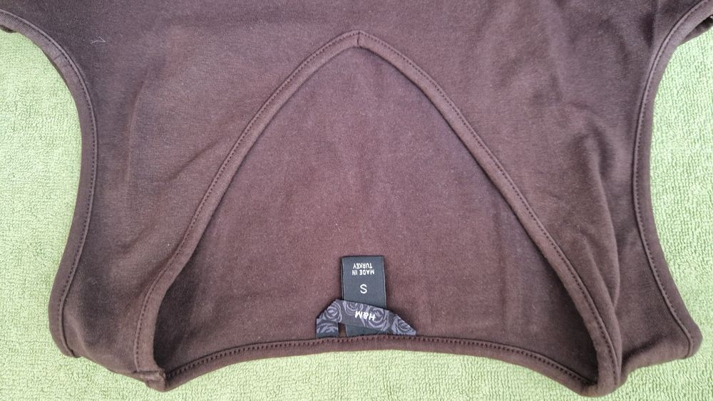 T-Shirt H&M tamanho S castanha