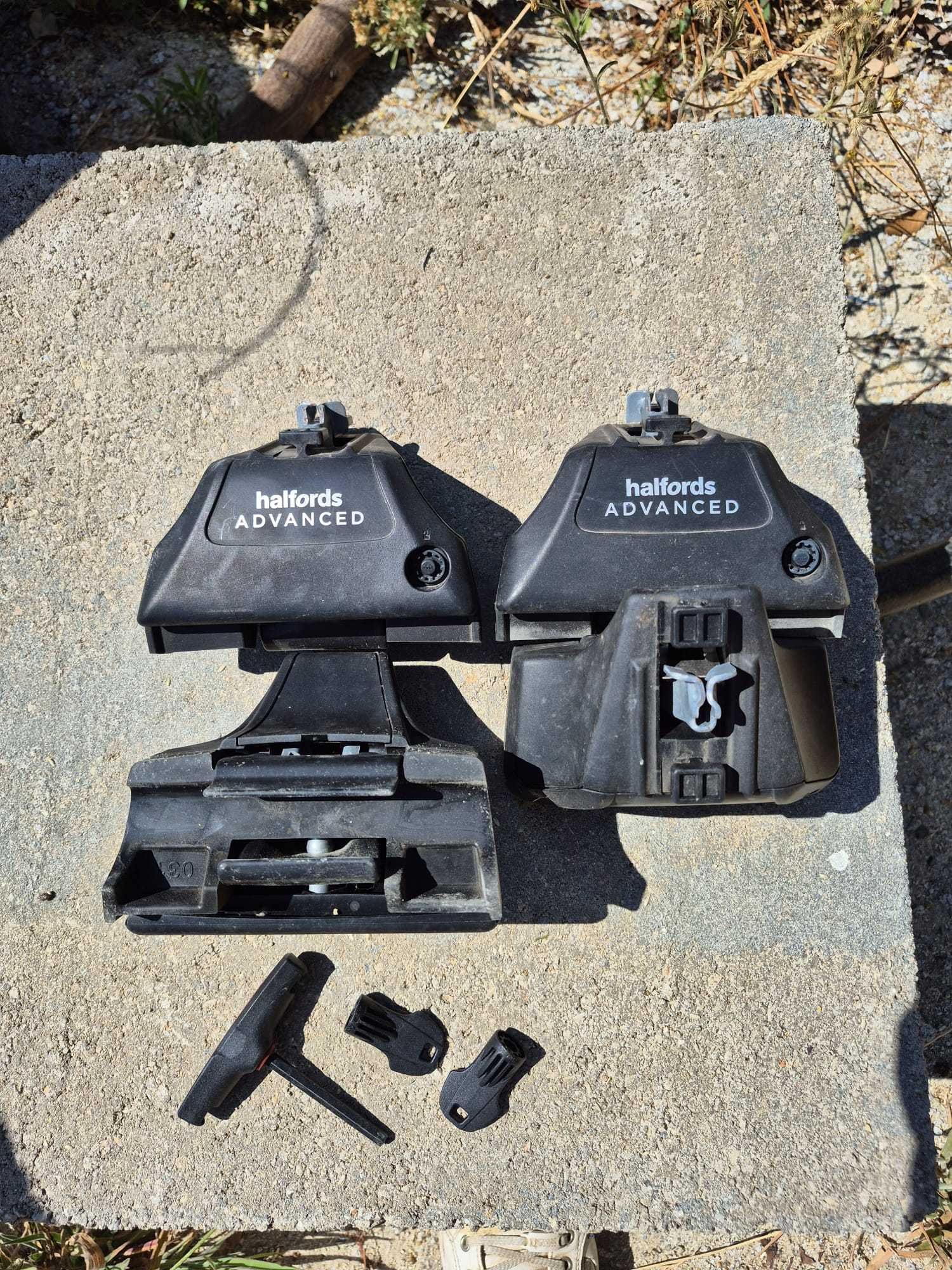 Halfords Advanced Square Roof Bar and FP6 Foot Pack System