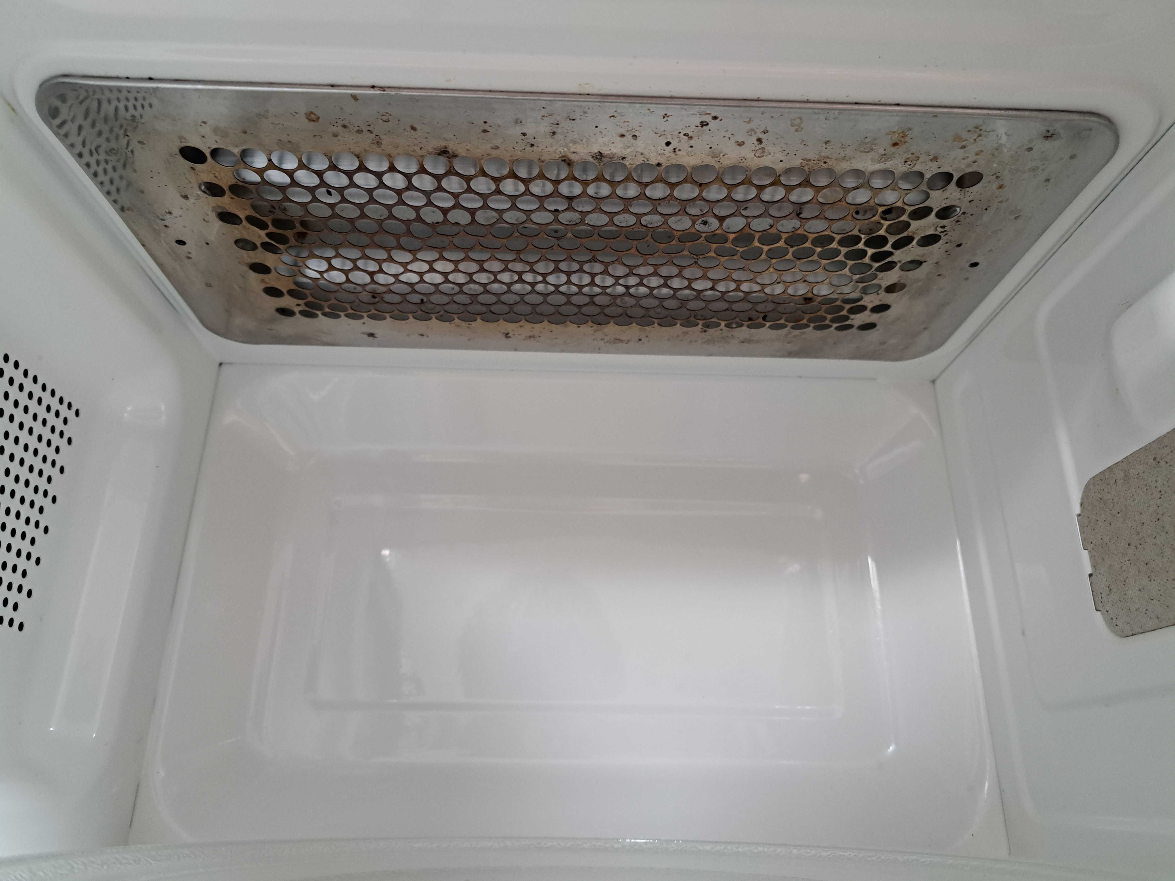Kuchenka mikrofalowa wolnostojąca Amica AMG20E70GSV 700W 20l srebrna
